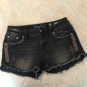 Miss Me Signature Womens blinged out Jean short size 28 with tribal embroidery